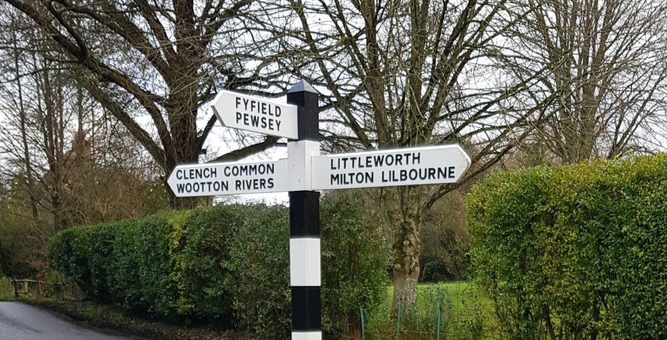 links-road-sign-pre-worboys-fingerpost